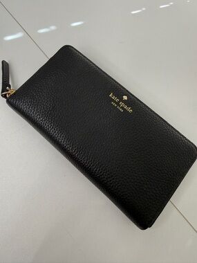 KATE SPADE Black Pebbled Leather Zip Around Wallet with Gold Logo